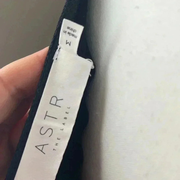 Astr Black One-Shoulder Bodysuit - Picture 9 of 12